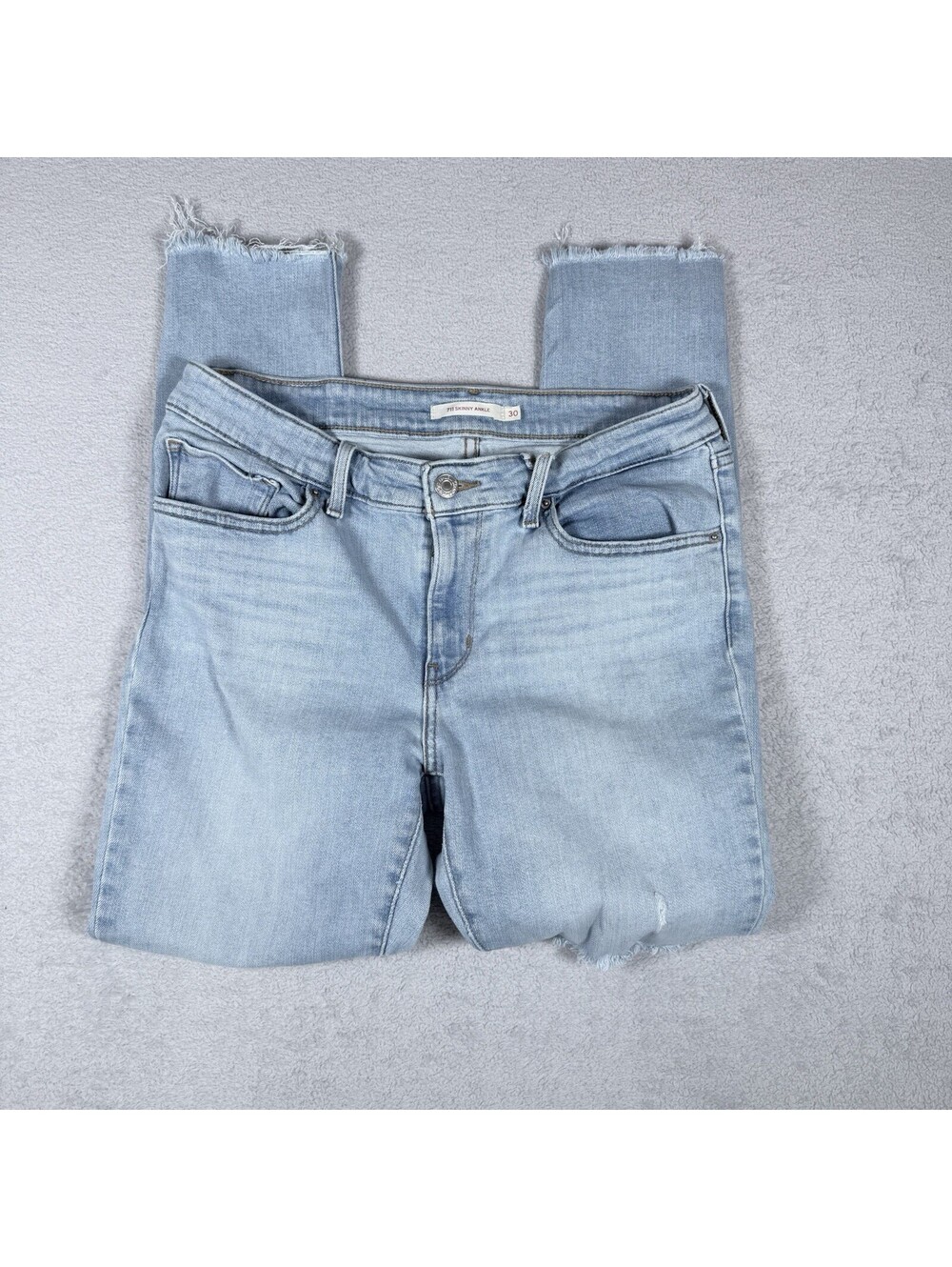 Levis 711 Skinny Jeans Womens 30 Light Wash Distressed Ripped Knee Denim Stretch